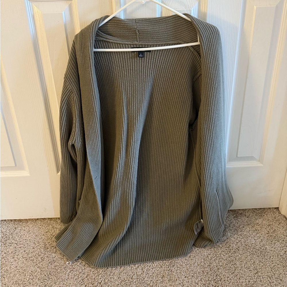 Green cardigan, size XL